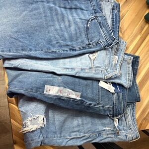 Old Navy Women's Light Blue Boyfriend Jeans